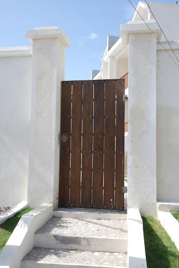 Luxury 2Br Home Facing Beach W/Pool Montego Bay #4 0*,  Jamaika